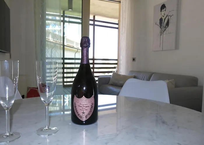 Sea View Embassy Apartamento