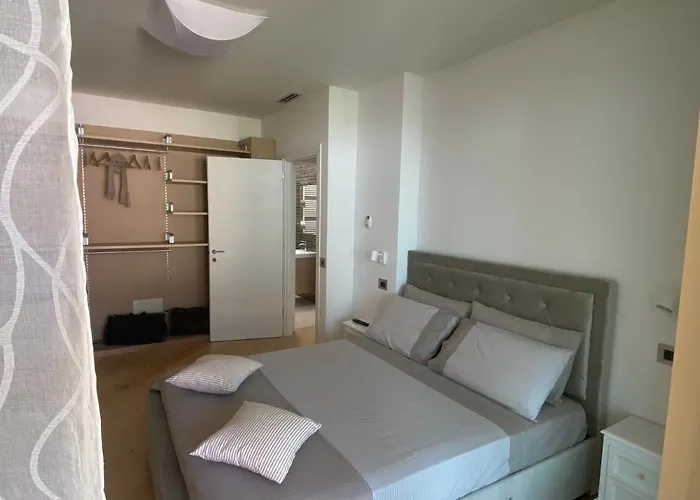 Sea View Embassy Apartamento