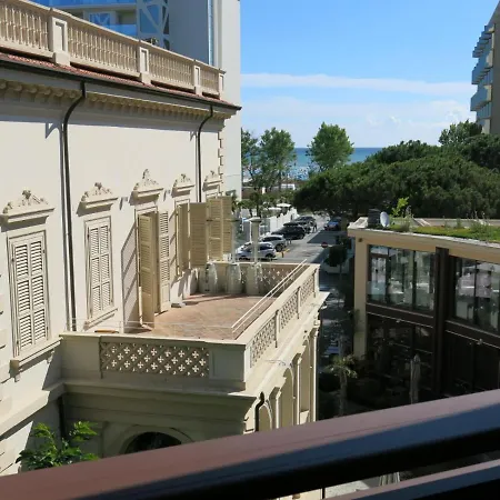 דירה Sea View Embassy *